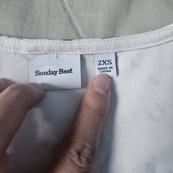 SUNDAY BEST Maverick Longsleeve White Strawberry Puff XXS Aritzia NWT - Picture 5 of 10